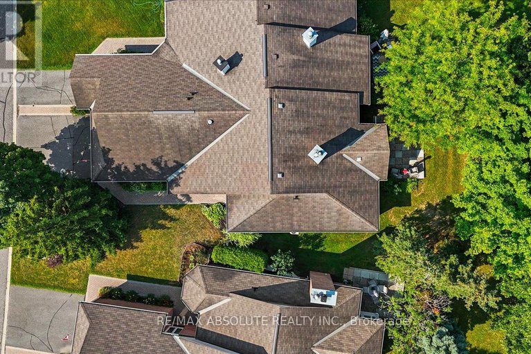 28645750/8-pine-needles-court/stittsville-central/ottawa/ontario/K2S1G5_35