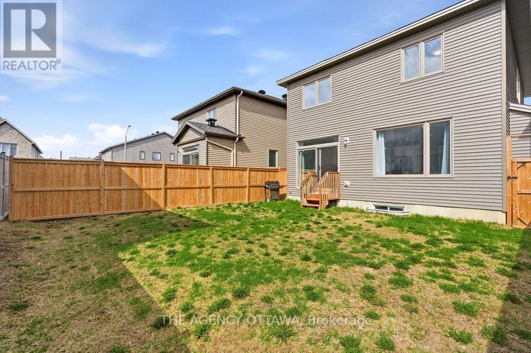 29672100/336-barrett-farm-drive/blossom-parkkemp-parkfindlay-creek/ottawa/ontario/K1T0X8_35