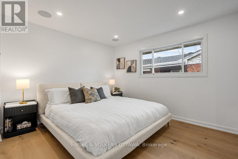 28298907/953-fairlawn-avenue/mckellar-heightsglabar-park/ottawa/ontario/K2A3S7_29