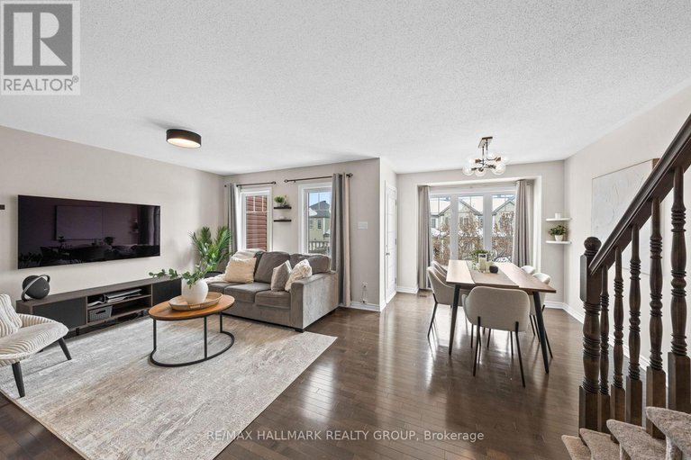 29402319/128-sunshine-crescent/notting-hillsummerside/ottawa/ontario/K4A0V3_7