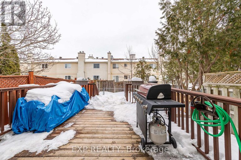 29401588/157-huntersfield-drive/hunt-club-parkgreenboro/ottawa/ontario/K1T3M1_26