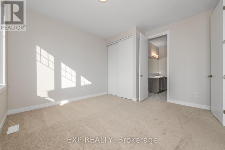 28594727/611-terrier-circle/goulbourn-twp-from-franktown-rdsouth-to-rideau/ottawa/ontario/K0A2Z0_33