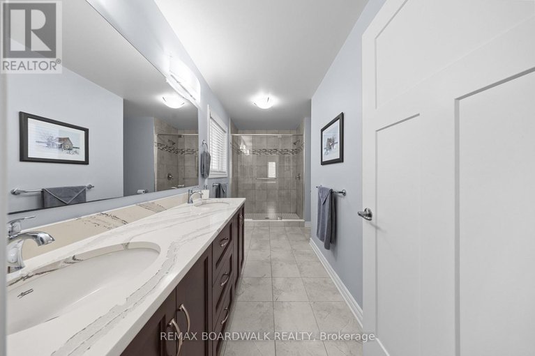 29641408/211-mckenny-street/mississippi-mills-ramsay-twp/mississippi-mills/ontario/K0A1A0_31