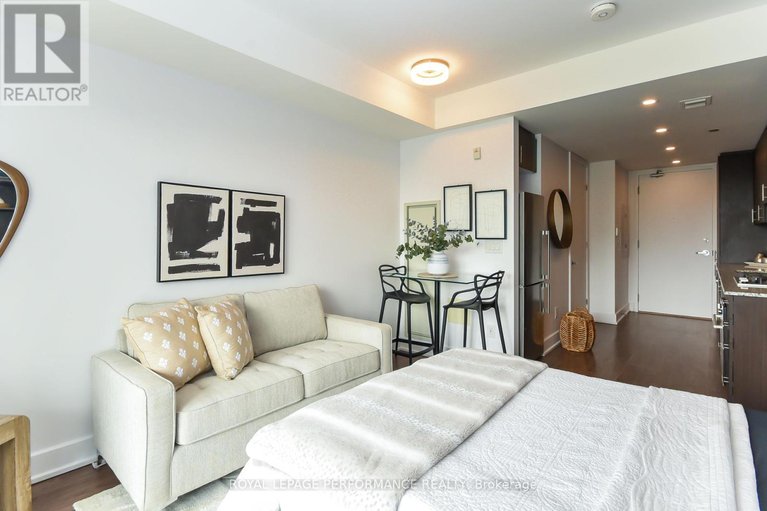 28437909/309a-7-marquette-avenue/vanier/ottawa/ontario/K1L8A7_13