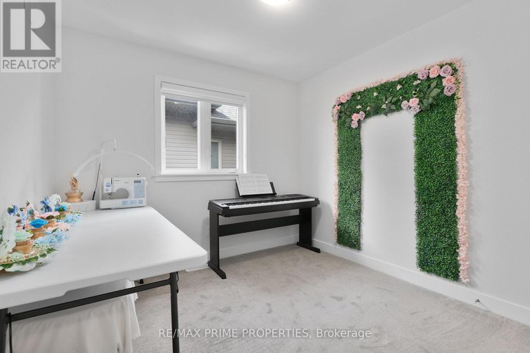 29225023/249-fountainhead-drive/mer-bleuebradley-estatesanderson-park/ottawa/ontario/K1W0H4_29