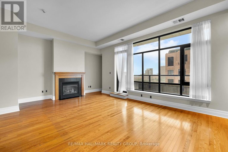 28579122/ph5-330-loretta-avenue-s/west-centre-town/ottawa/ontario/K1S4E8_12