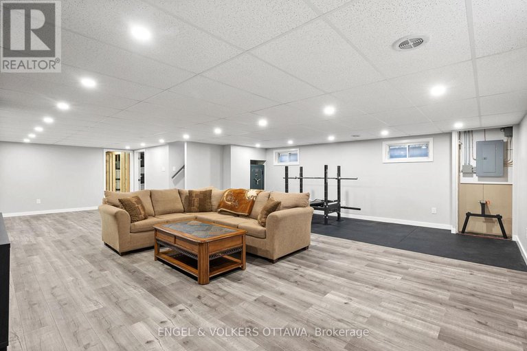 29413607/20-gary-avenue/manordale/ottawa/ontario/K2G3L3_21