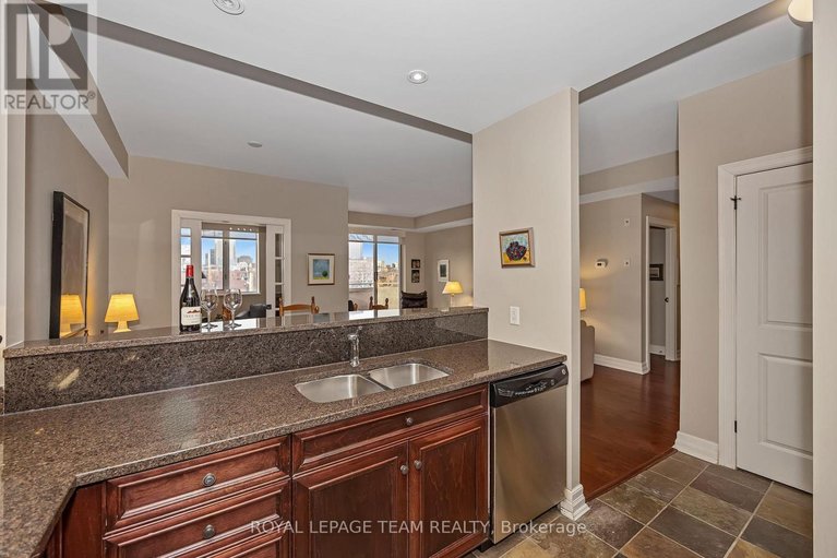 29452276/509-320-mcleod-street/ottawa-centre/ottawa/ontario/K2P1A3_13
