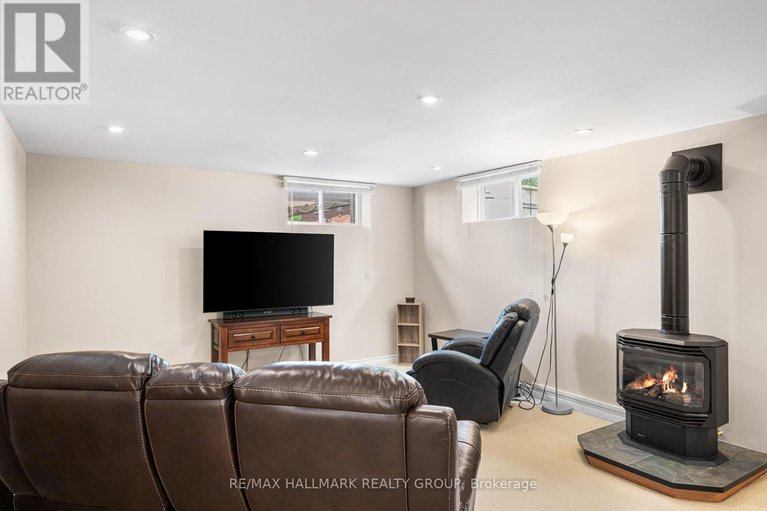 28597247/412-oxford-street-e/kemptville/north-grenville/ontario/K0G1J0_25