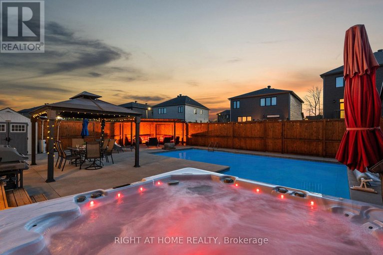 28253382/210-spindrift-circle/mahogany-community/ottawa/ontario/K4M1J8_44