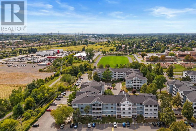 28820214/400-216-viewmount-drive/borden-farmstewart-farmcarleton-heightsparkwood-hills/ottawa/ontario/K2E7X4_36