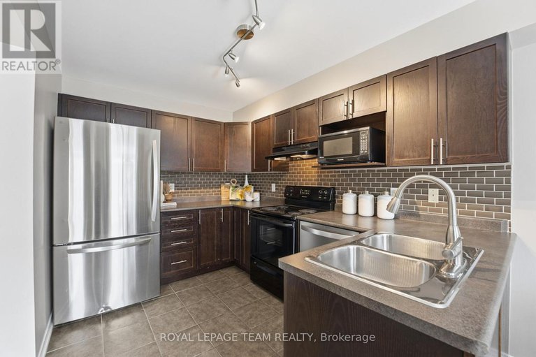 29250837/229-opus-street/emerald-meadowstrailwest/ottawa/ontario/K2S0J1_18