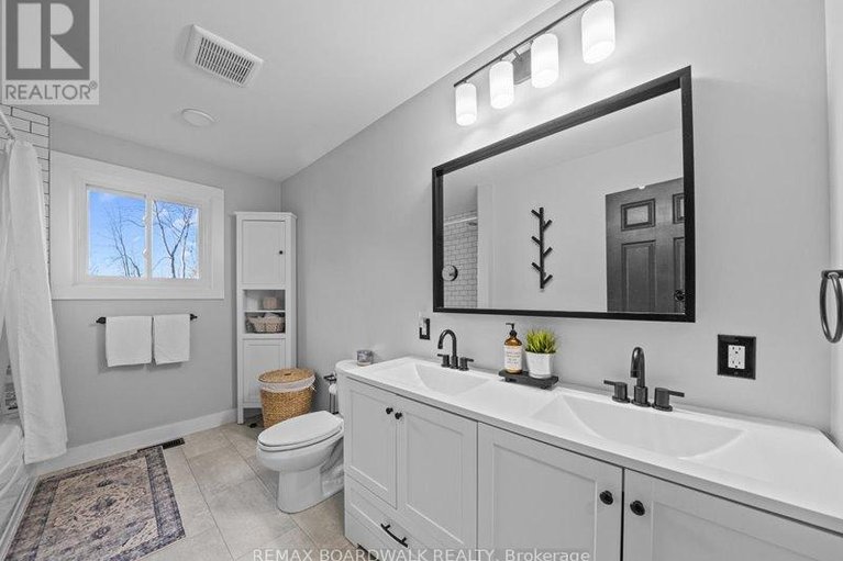 29519849/2462-dunning-road/cumberland-west/ottawa/ontario/K0A3E0_24