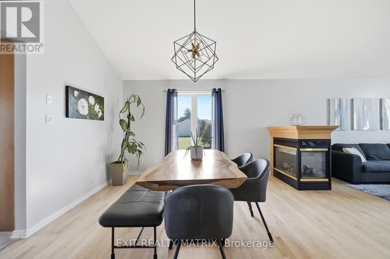 29679099/2117-lemery-street/clarencerockland-twp/clarence-rockland/ontario/K0A1E0_10