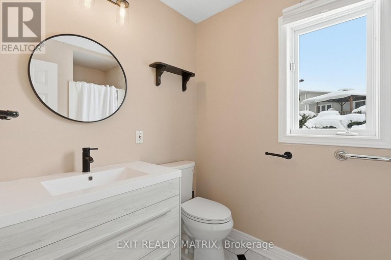 29666796/203-montee-outaouais-road/town-of-rockland/clarence-rockland/ontario/K4K1G2_18