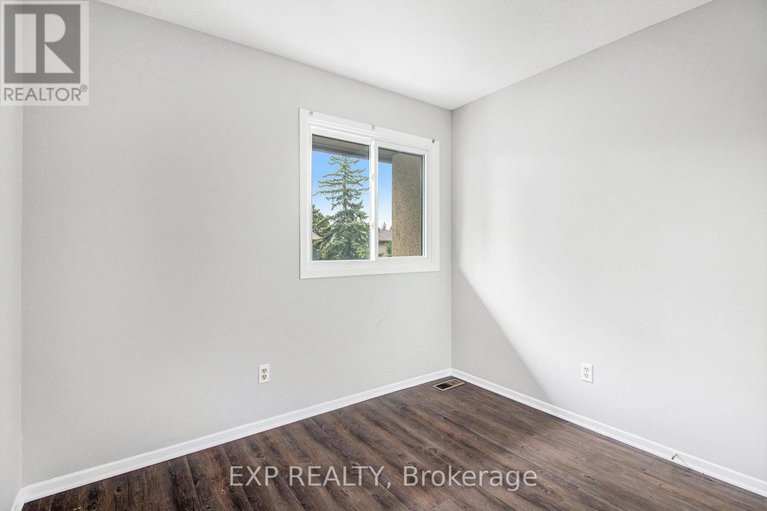 29070833/1687-meadowbrook-road/pineview/ottawa/ontario/K1B4W6_14