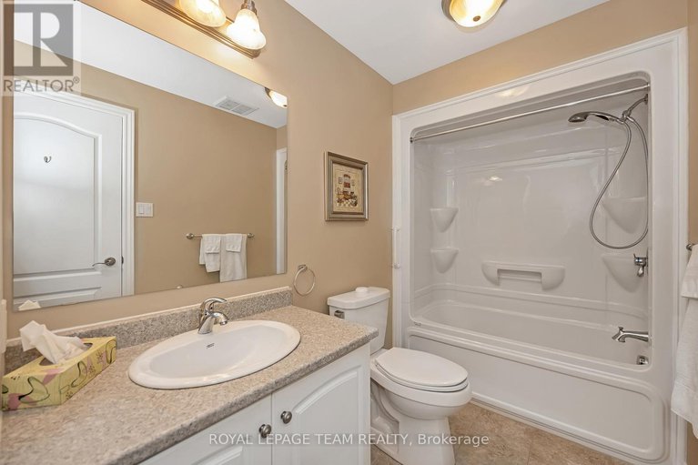 28708975/202-2-warner-street/village-of-russell/russell/ontario/K4R0B4_25