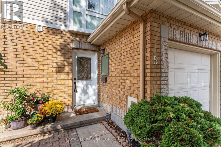 28929177/5-banchory-crescent/morgans-grantsouth-march/ottawa/ontario/K2K2V4_2
