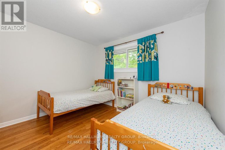 29395719/9-newbury-avenue/borden-farmstewart-farmcarleton-heightsparkwood-hills/ottawa/ontario/K2E6K7_20