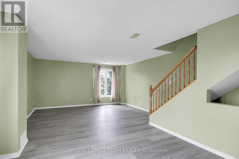 29094065/16-414-hillsboro-private/emerald-meadowstrailwest/ottawa/ontario/K2M3A8_36