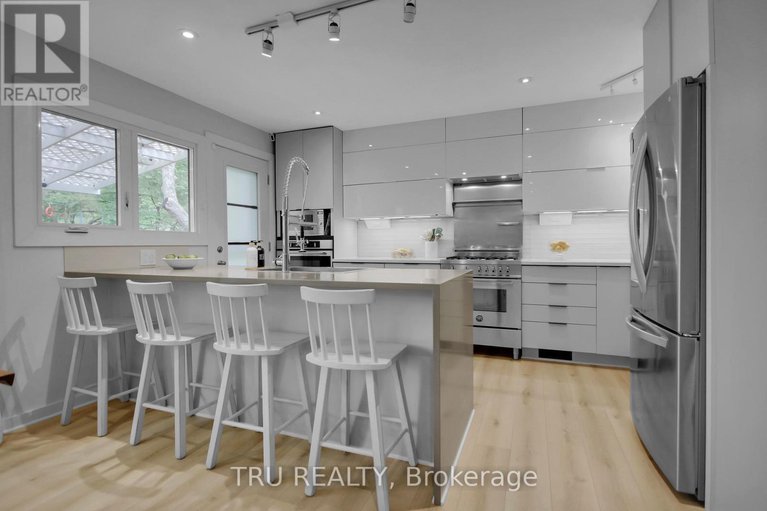 28334651/36-varley-drive/beaverbrook/ottawa/ontario/K2K1G2_10