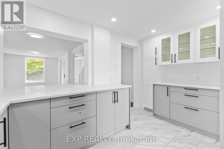 28674478/145-willow-street/west-centre-town/ottawa/ontario/K1R6W2_15