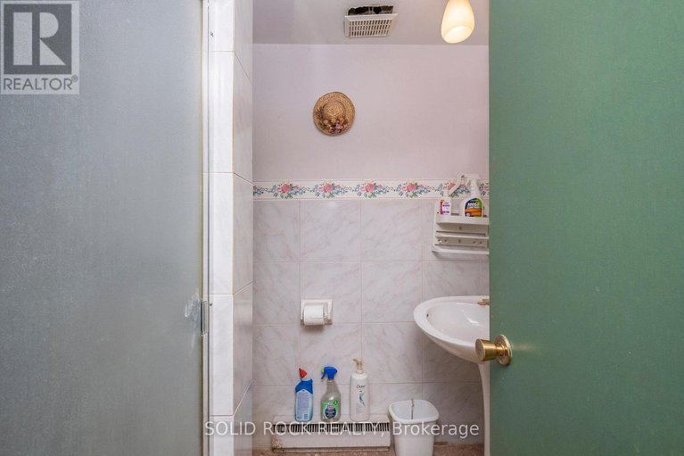 29029576/7-conover-street/manordale/ottawa/ontario/K2G0Z2_26