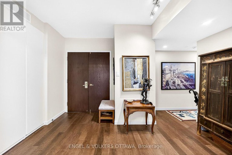 29385389/2404-160-george-street/lower-townbyward-market/ottawa/ontario/K1N9M2_5