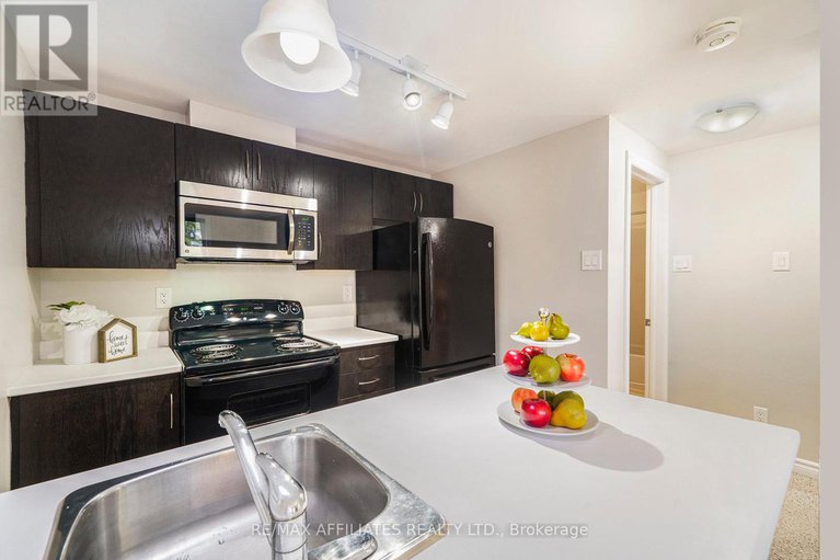 28356424/a-330-everest-private/elmvale-acres/ottawa/ontario/K1G4E4_7