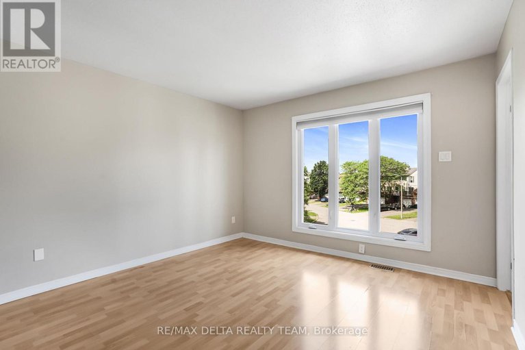 28606740/1387-beaucourt-place/fallingbrookridgemount/ottawa/ontario/K4A1W3_12