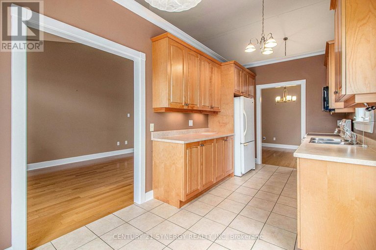 28448650/133-royal-landing-gate/north-grenville-twp-kemptville-south/north-grenville/ontario/K0G1J0_11