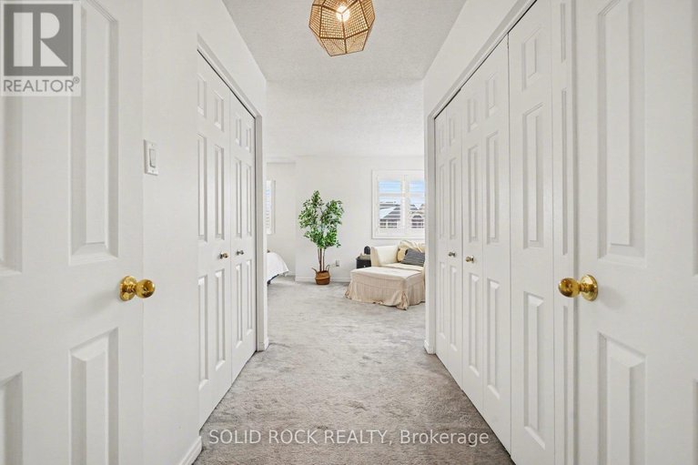 29618484/51-pemberton-crescent/manordale/ottawa/ontario/K2G4Y9_18