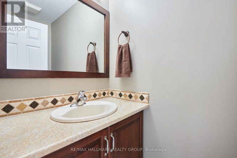 29314461/1743-silver-bark-avenue/orleanssunridge/ottawa/ontario/K1C7A8_21