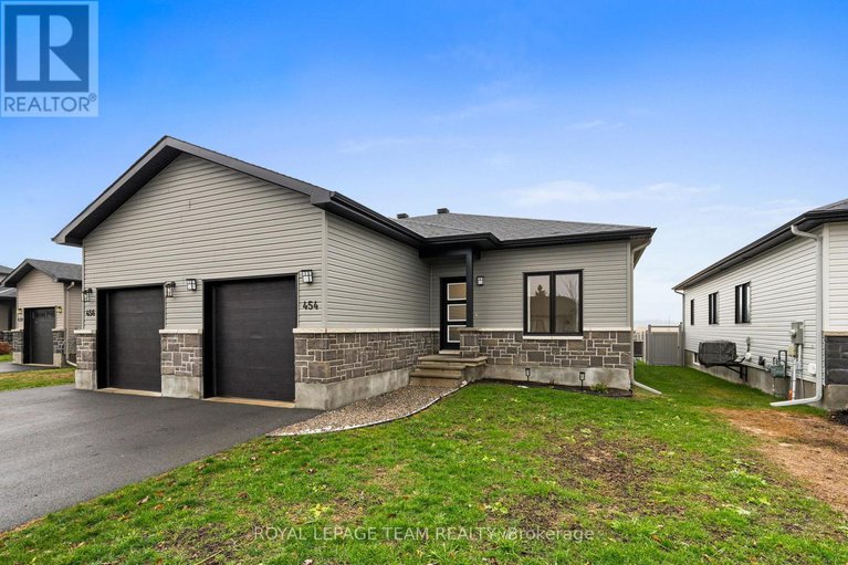 29144829/454-arora-crescent/winchester/north-dundas/ontario/K0C2K0_2