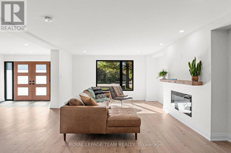 28989052/5575-south-sunset-drive/manotick-long-island-nicholls-island/ottawa/ontario/K4M1J4_8