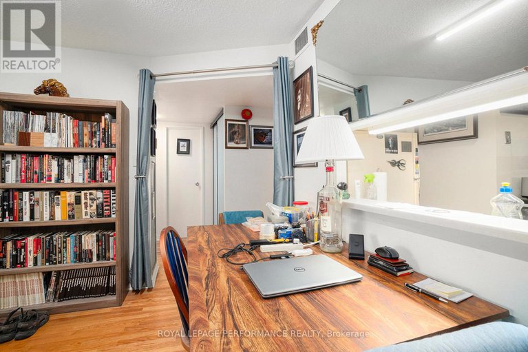 28819010/502-1180-ohio-street/billings-bridge/ottawa/ontario/K1H8N5_12