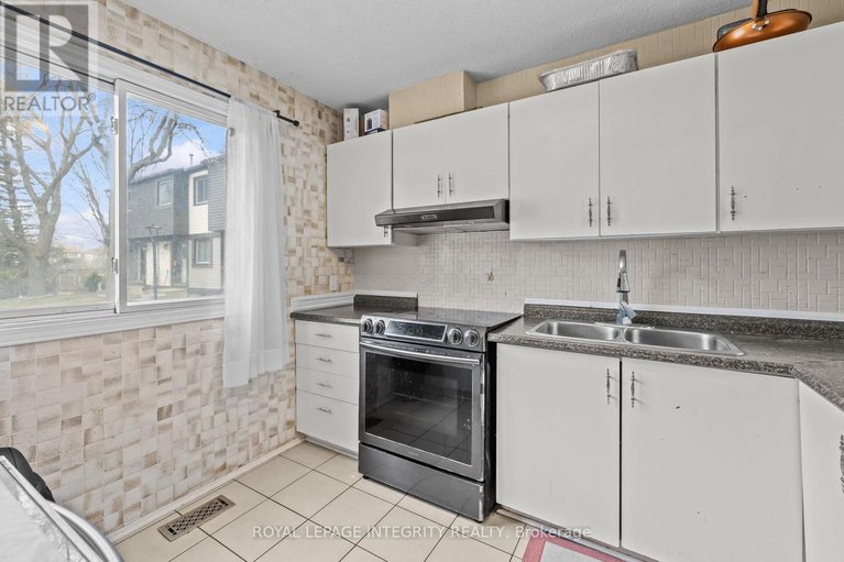 29632019/3565-aladdin-lane/blossom-parkkemp-parkfindlay-creek/ottawa/ontario/K1T1E1_4