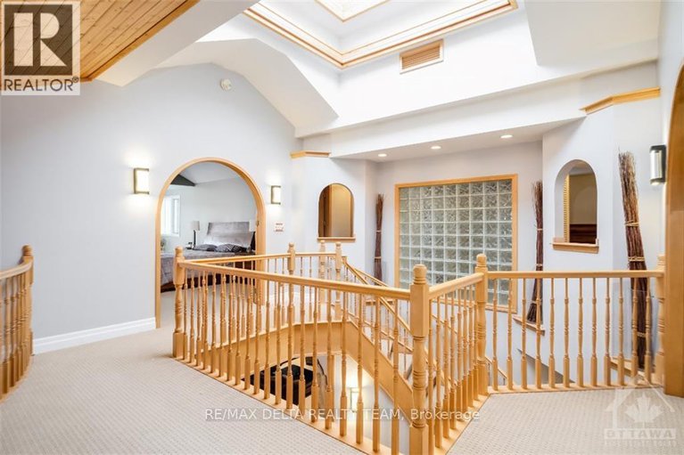 28495389/4-aleutian-road/bruce-farmgraham-parkqualicumbellands/ottawa/ontario/K2H7C8_19