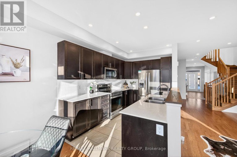 29378686/307-ibanez-walk/leitrim/ottawa/ontario/K1T0V8_15