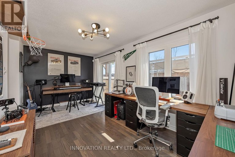 29581806/46-barn-swallow-private-s/riverside-southgloucester-glen/ottawa/ontario/K4M0H5_6