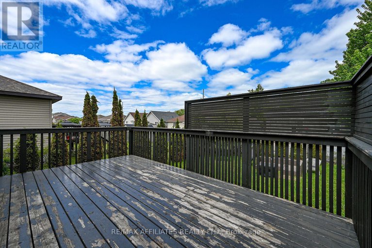 28567614/30-lee-avenue/smiths-falls/smiths-falls/ontario/K7A0A2_27