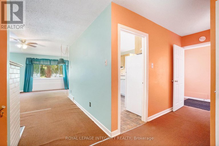 28649416/14-mulvagh-avenue/borden-farmstewart-farmcarleton-heightsparkwood-hills/ottawa/ontario/K2E6M6_16