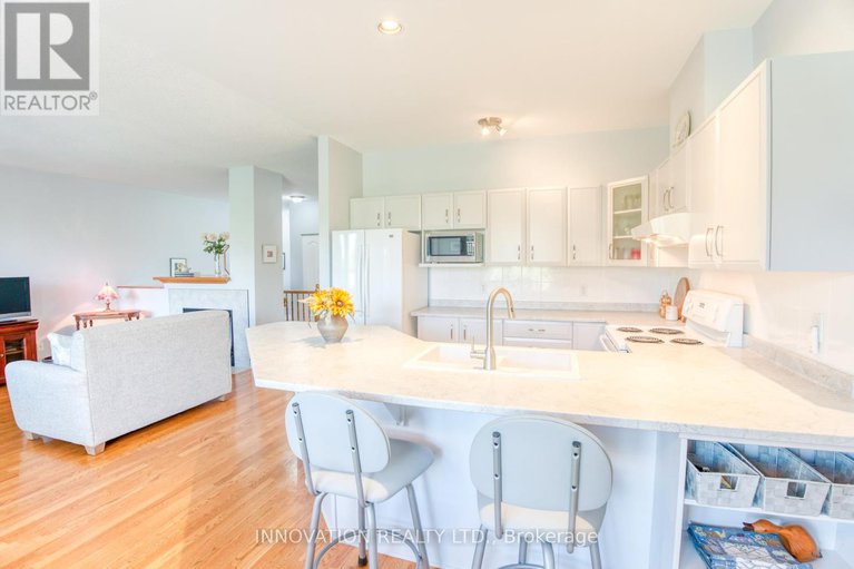 28846477/13-eileen-crescent/stittsville-central/ottawa/ontario/K2S1M3_15