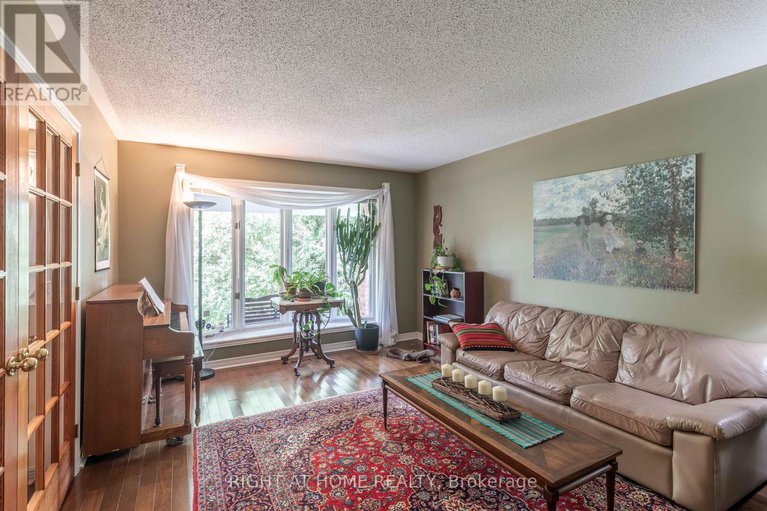 28541779/21-hime-crescent/hunt-club-park/ottawa/ontario/K1G4S1_15