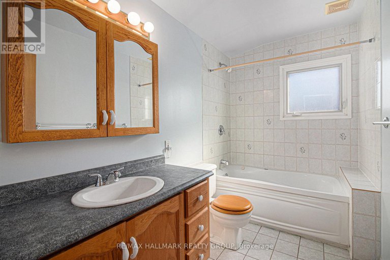 28884144/1938-featherston-drive/urbandale-acres/ottawa/ontario/K1H6P8_10