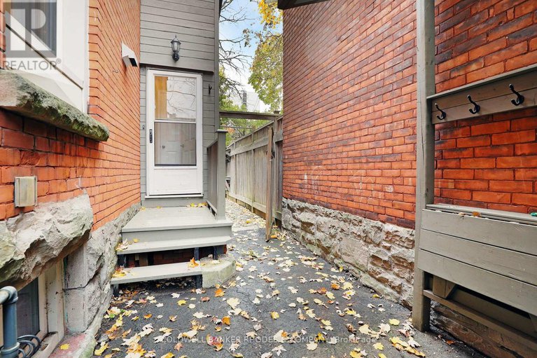 29073528/144-mcleod-street/ottawa-centregolden-triangle/ottawa/ontario/K2P0Z7_29