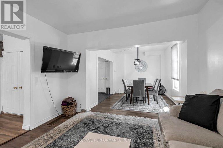 28536713/149-dominion-street-s/alexandria/north-glengarry/ontario/K0C1A0_8