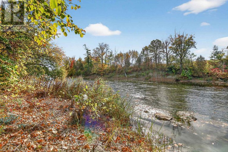 28956682/5228-mclean-crescent/manotick-long-island-nicholls-island/ottawa/ontario/K4M1G2_22