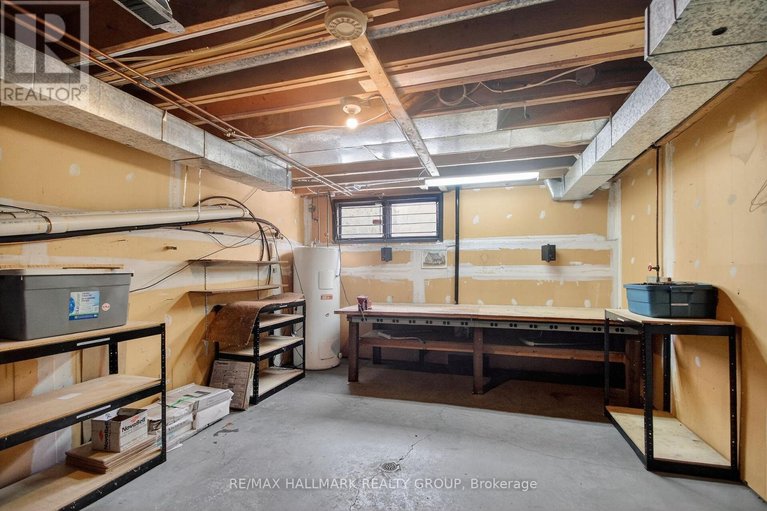 29582128/1050-plante-drive/hunt-clubwestern-community/ottawa/ontario/K1V9E6_43