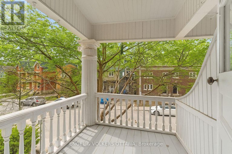 28384627/95-goulburn-avenue/sandy-hill/ottawa/ontario/K1N8C9_18